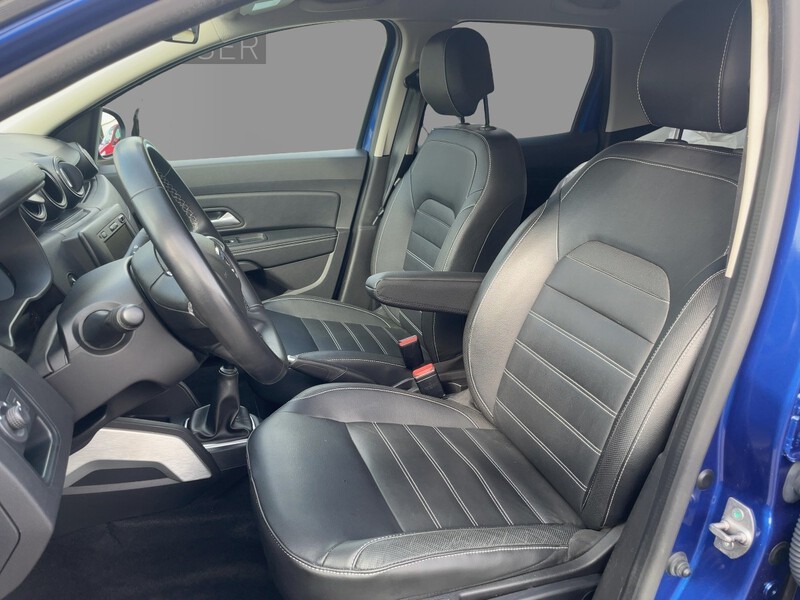 Fahrzeugabbildung Duster II 1.3 TCe 130 Prestige 4WD Bild 5 von 15