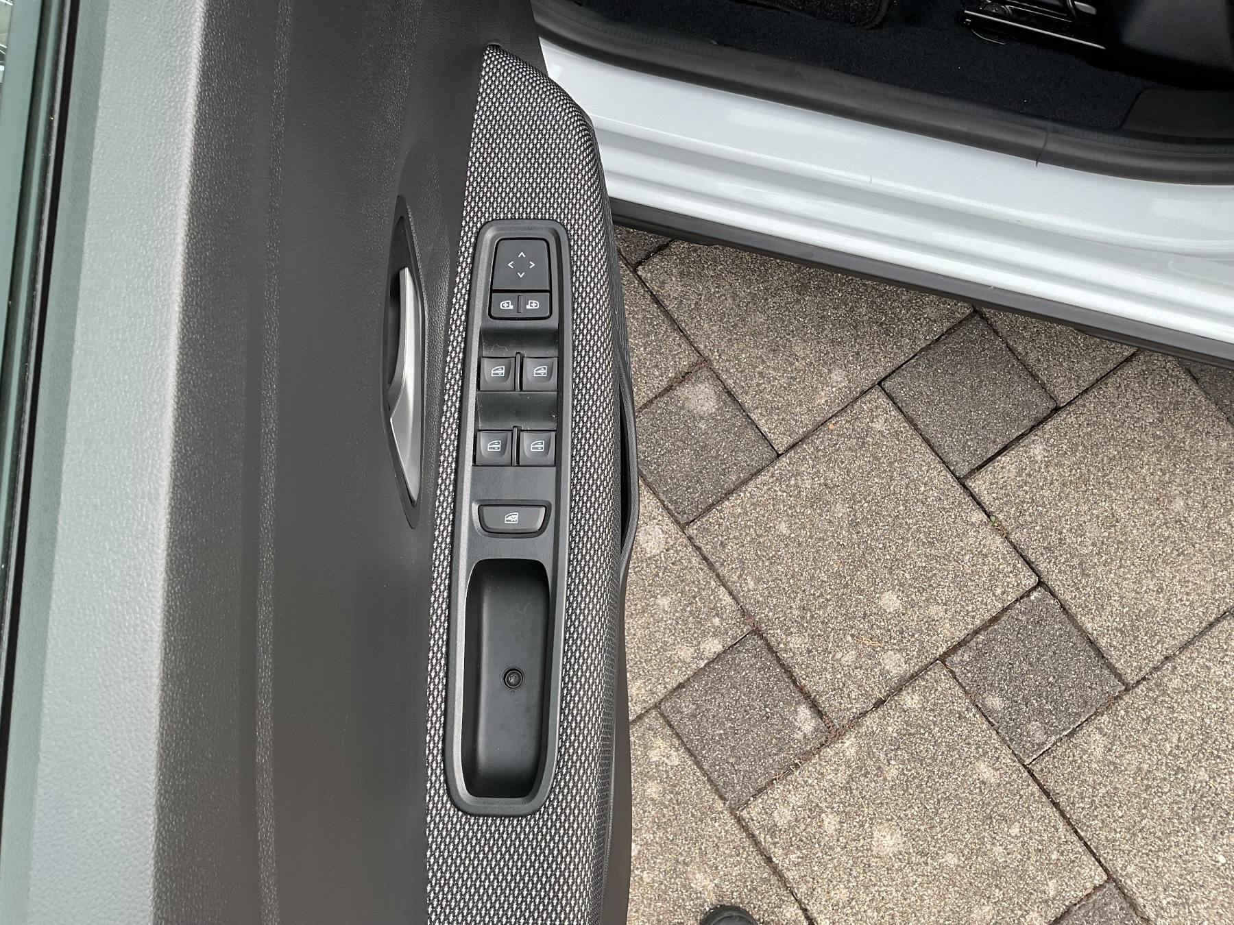 Dacia Sandero – Bild 8