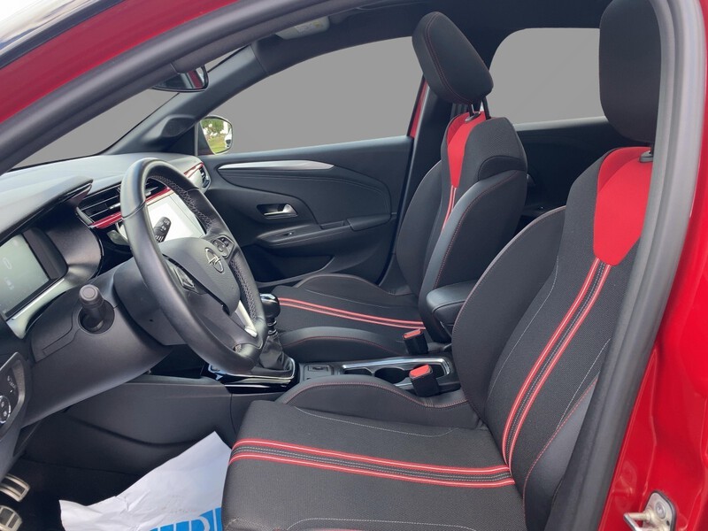 Fahrzeugabbildung Corsa GS-Line 1.5L 102PS Bild 7 von 21