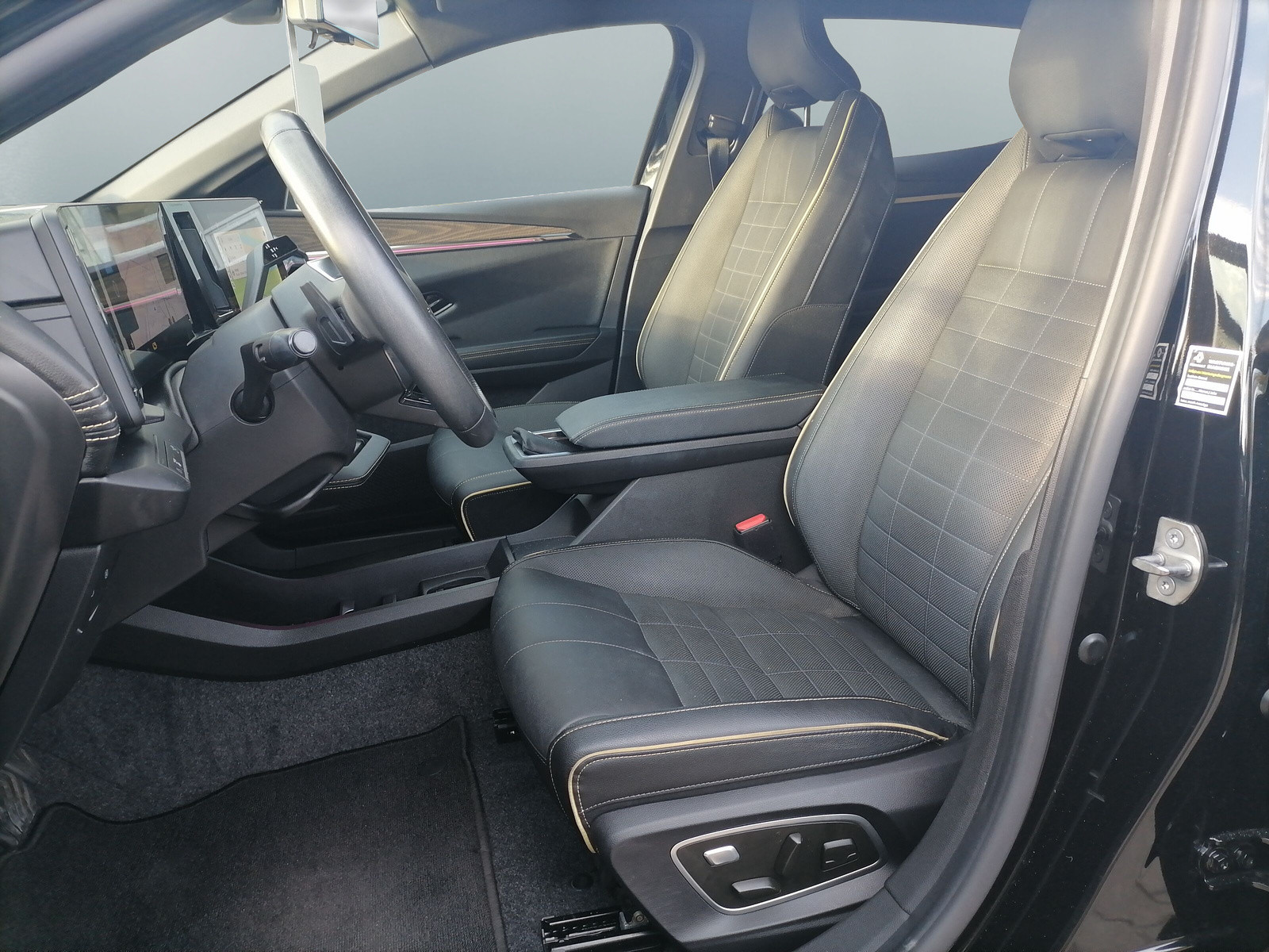 Renault Megane E-TECH – Bild 7