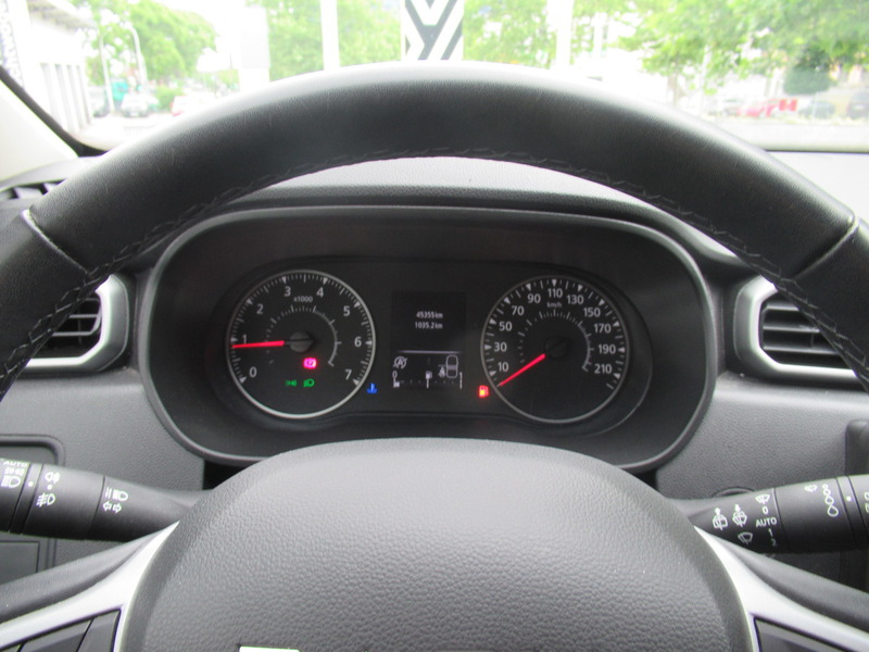 Fahrzeugabbildung Duster ABS Fahrerairbag SERVO Bild 27 von 30