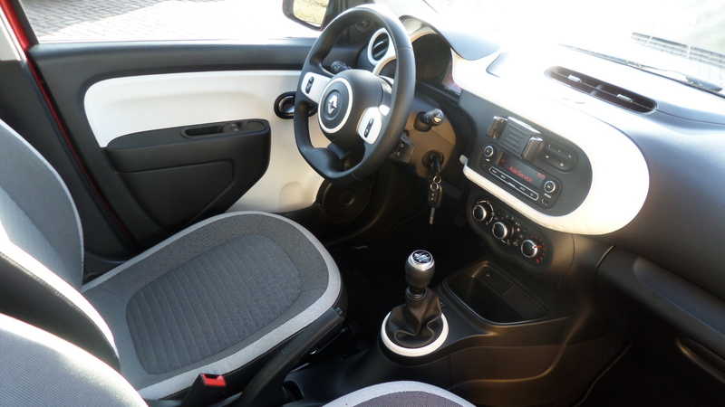 Fahrzeugabbildung Twingo Bluetooth Tempomat Lichtautomatik Bild 9 von 15