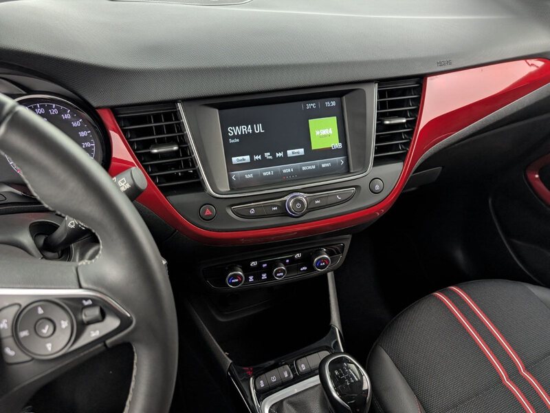 Fahrzeugabbildung Crossland 1.2 GS Line Kamera LED CarPlay Bild 17 von 37
