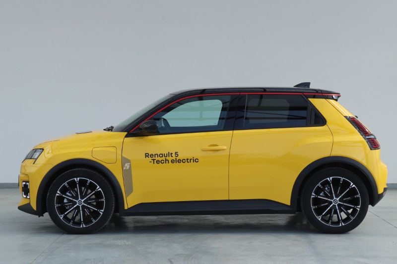 RENAULT 5 2025 — imagine 12