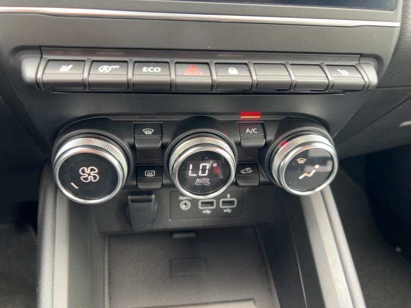 Fahrzeugabbildung Clio V 1.0 TCe 90 Intens Bild 11 von 15