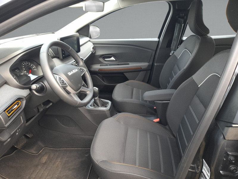 Fahrzeugabbildung Sandero III TCe 90 CVT Bild 5 von 14
