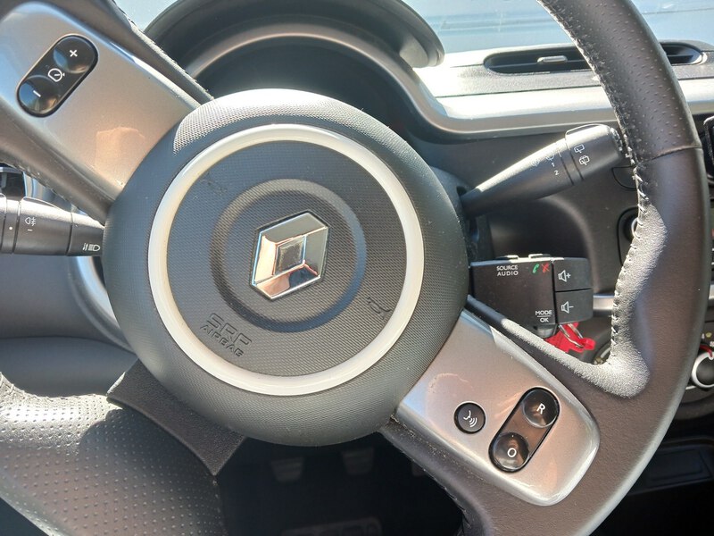 Fahrzeugabbildung Twingo ZEN SCe 65 Start&Stop MT  Bild 20 von 27