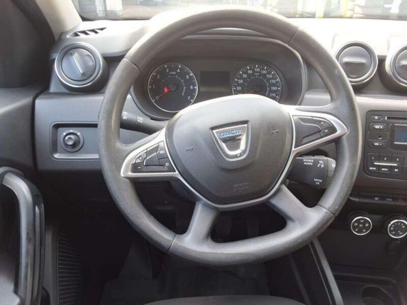 Fahrzeugabbildung Duster Duster COMFORT Bild 9 von 16