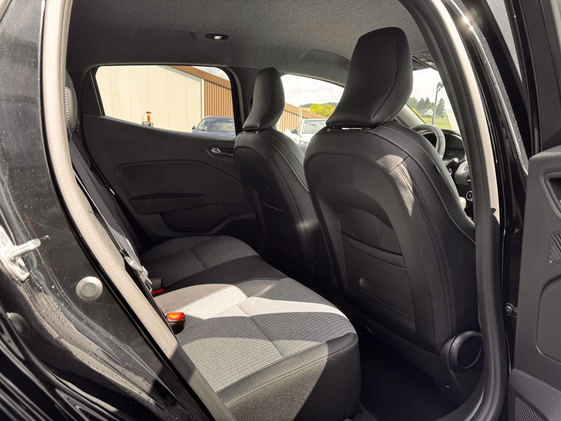 Renault Clio – Bild 9