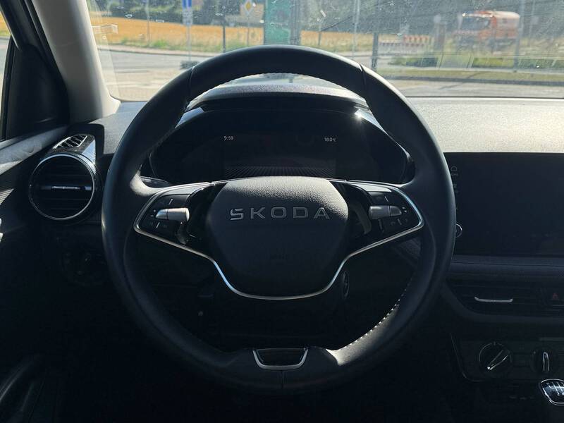 Fahrzeugabbildung Fabia *Klima/CarPlay/EPH* Bild 11 von 12