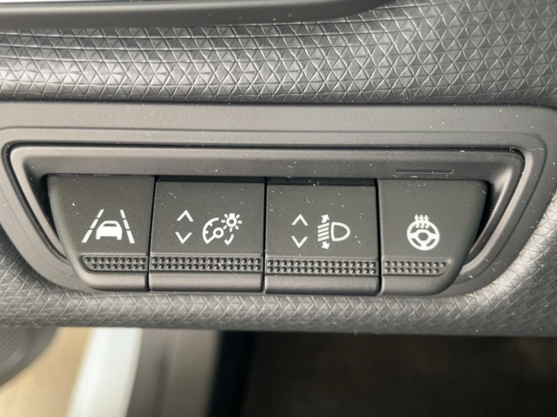 Fahrzeugabbildung Clio V 1.0 TCe 90 Intens Bild 13 von 15