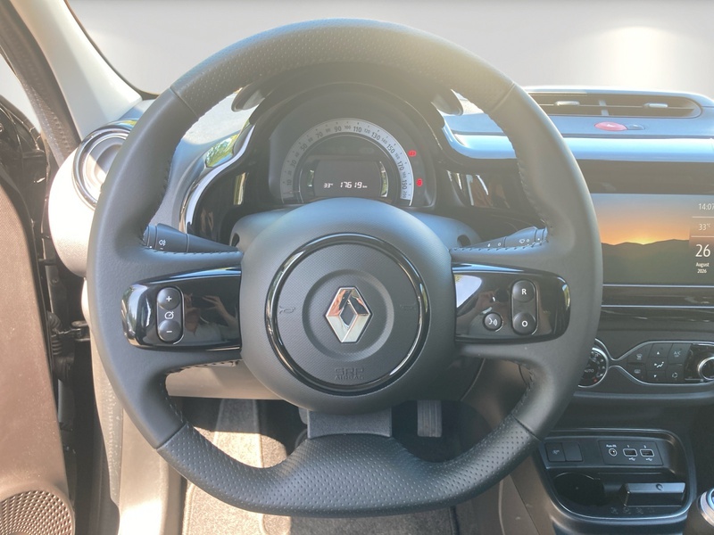 Fahrzeugabbildung Twingo Klima Navi SHZ Bild 13 von 17