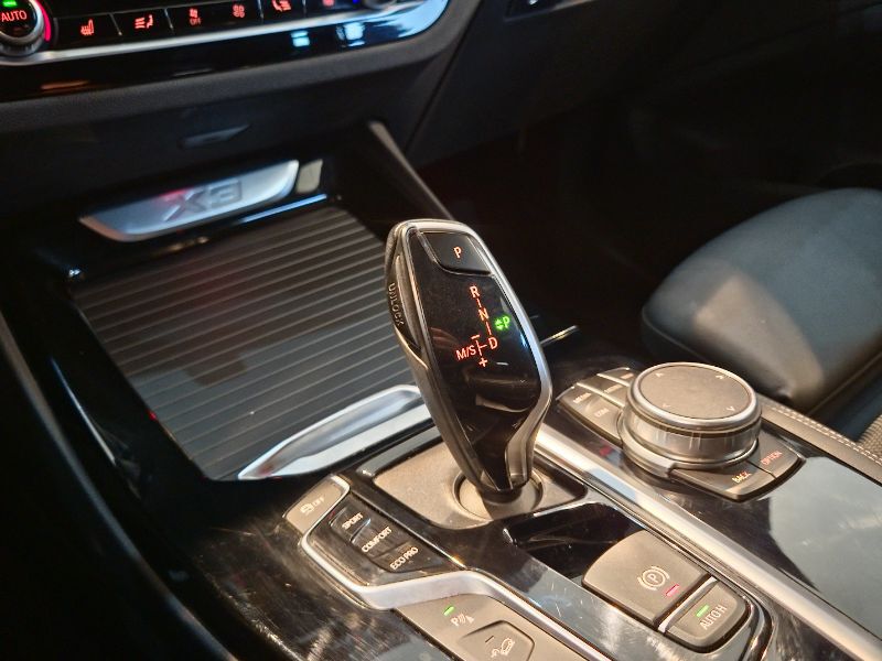 BMW X3 2020 — imagine 17