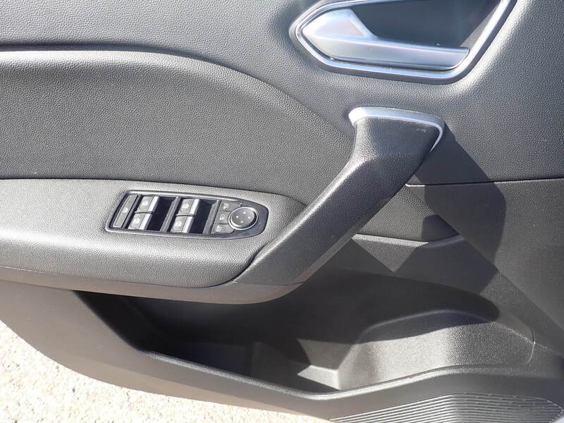 Fahrzeugabbildung Captur Intens TCe 130 EDC Bild 14 von 16
