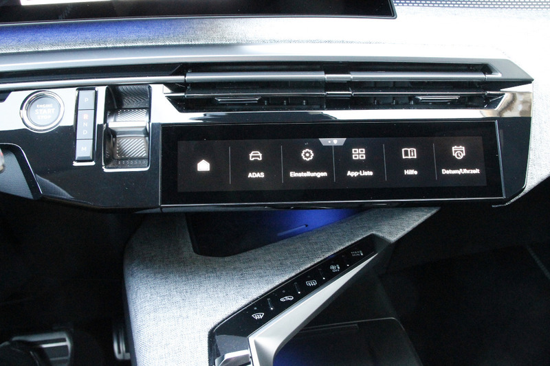 Fahrzeugabbildung 3008 Allure Hybrid 145 e-DSC6 Bild 12 von 20