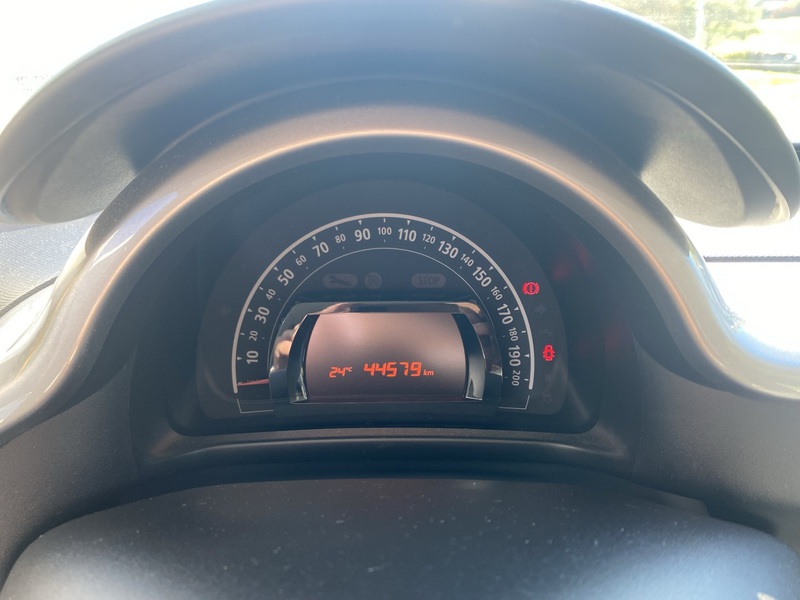 Fahrzeugabbildung Twingo 1.0 SCe 65 ZEN Bild 11 von 16