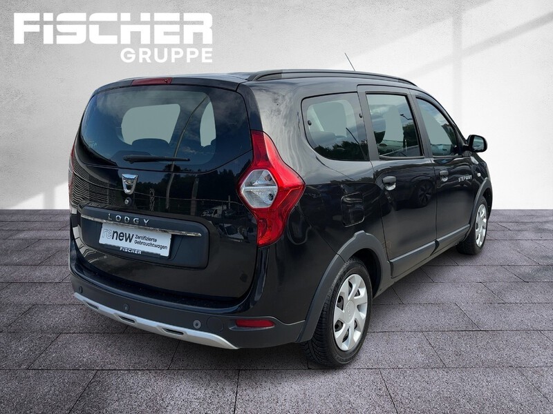 Fahrzeugabbildung Lodgy Stepway SCe 100 7-Sitzer Bild 4 von 15