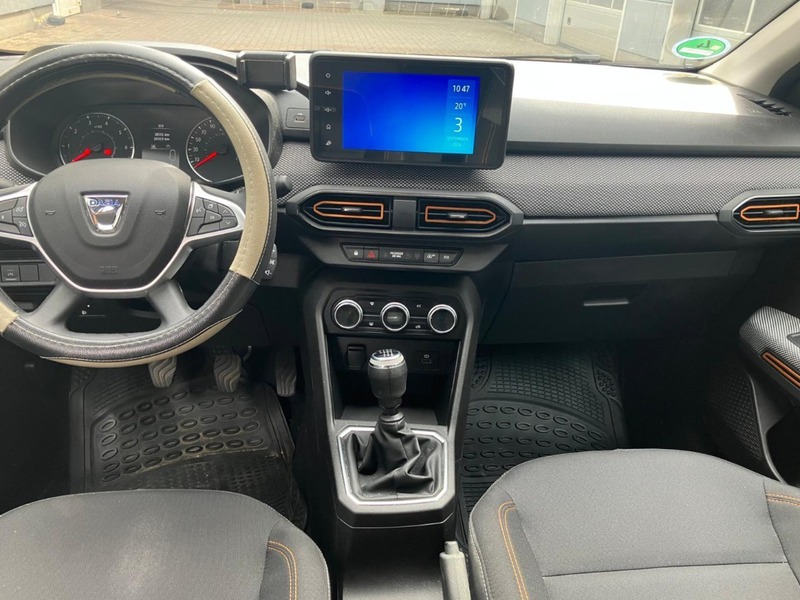 Fahrzeugabbildung Sandero III (10.2020->) Stepway Comfort Bild 17 von 20