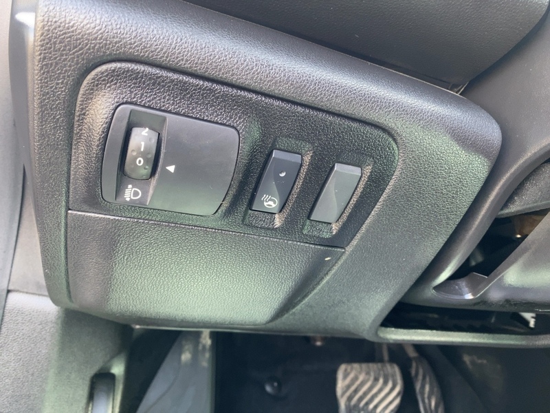 Fahrzeugabbildung Megane ABS BT Bild 15 von 20