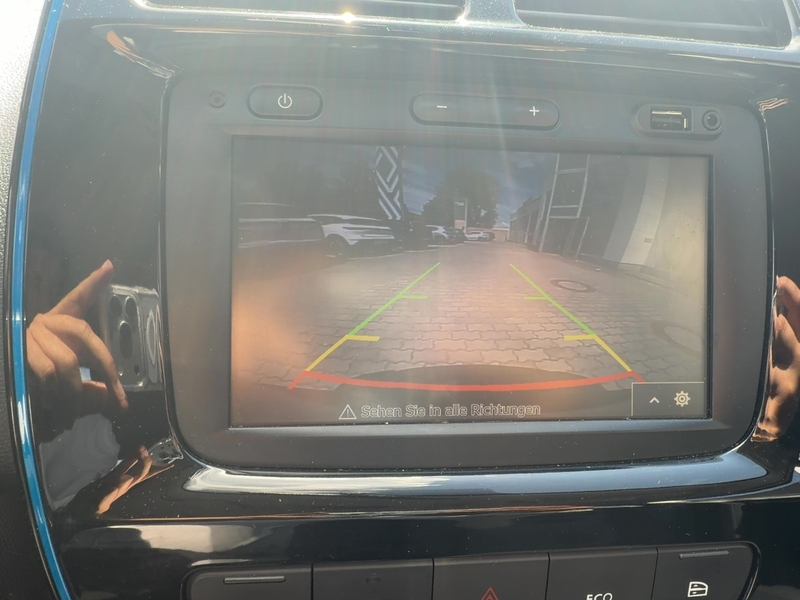 Fahrzeugabbildung Spring Business Automatik Klima*Navi*Rückfahrcam Bild 15 von 19