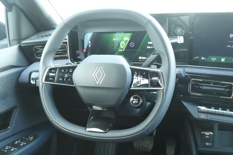 RENAULT Unknown Model 2025 — imagine 26