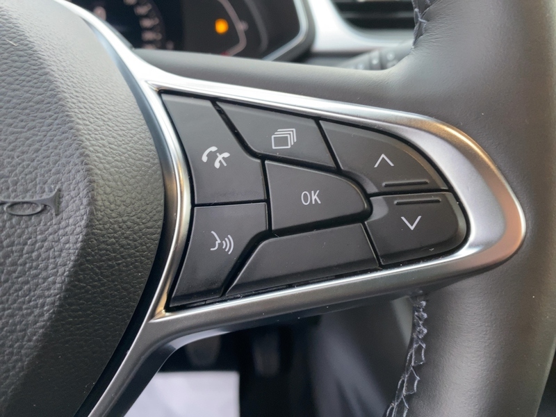 Fahrzeugabbildung Captur TECHNO TCe 140 Bild 17 von 20