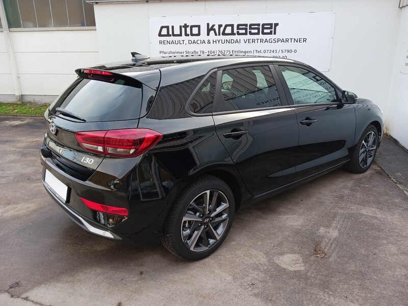 Fahrzeugabbildung i30 Advantage 48V-Mild-Hybrid 2WD DCT Bild 6 von 30