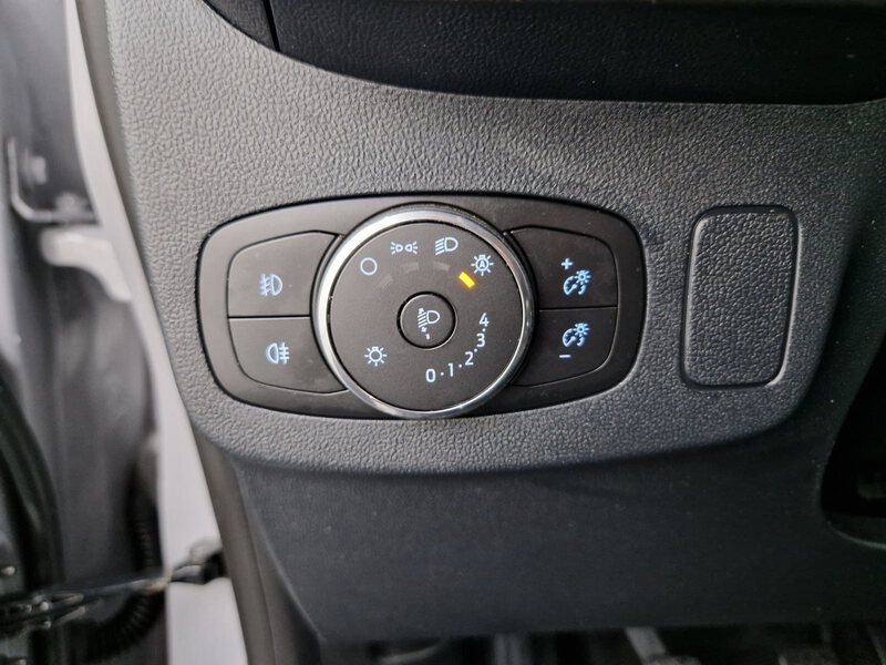 Fahrzeugabbildung Puma 1.0 EcoBoost MHEV ST-Line Winterpaket Bild 30 von 32