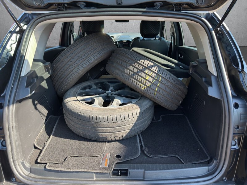 Fahrzeugabbildung Captur Intens TCe 90 Bild 14 von 14