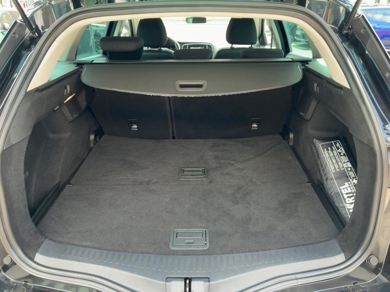 Fahrzeugabbildung Megane ++Navi++ Bild 18 von 50