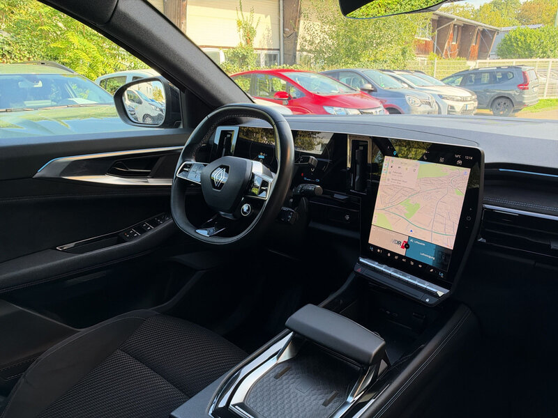 Fahrzeugabbildung Austral Techno Esprit Alpine E-TECH Full Hybrid 200 Bild 9 von 20