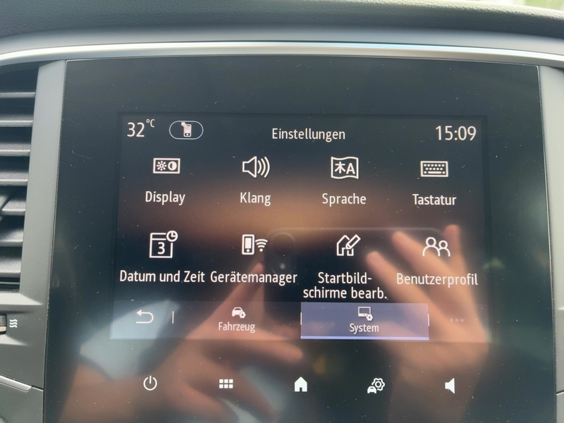 Fahrzeugabbildung Megane ++Navi++ Bild 46 von 50