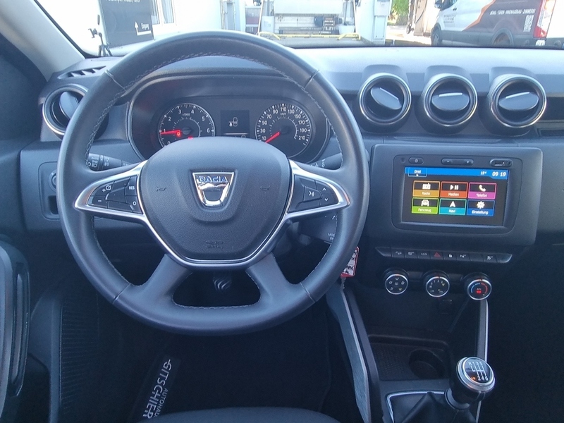 Fahrzeugabbildung Duster Prestige Blue dCi 115 4WD Bild 9 von 14