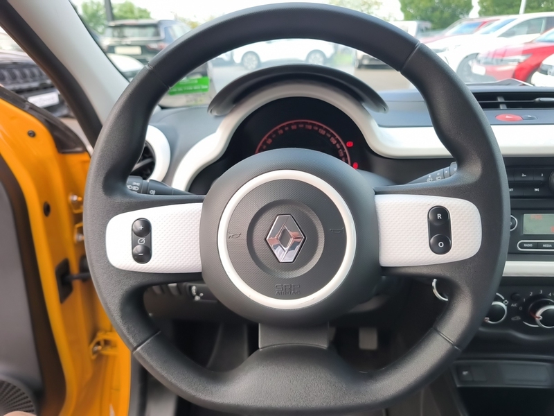 Fahrzeugabbildung Twingo 1.0 SCe 75 Limited KLIMA*CARPLAY*PDC*ALLW Bild 10 von 18