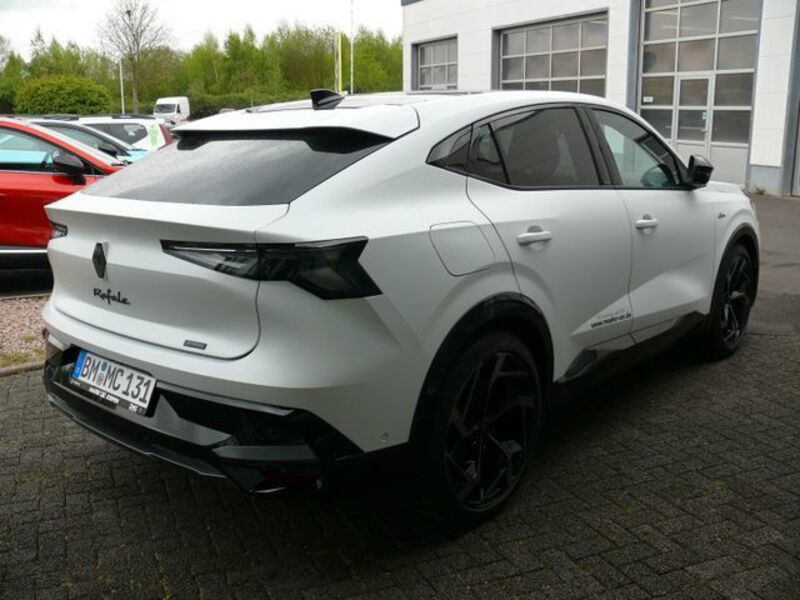 Fahrzeugabbildung Rafale Rafale Atelier Alpine E-Tech Plug-in Hybrid 300 4x4 Bild 10 von 30