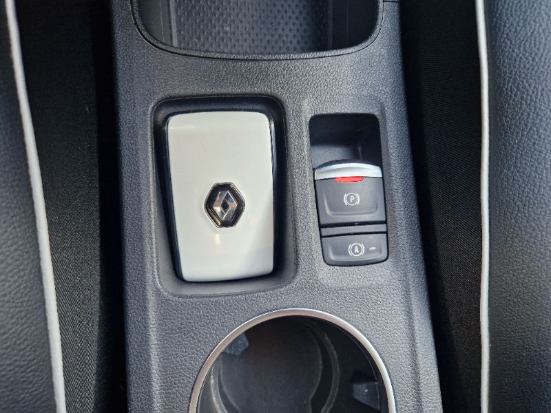RENAULT Captur 2023 — imagine 19