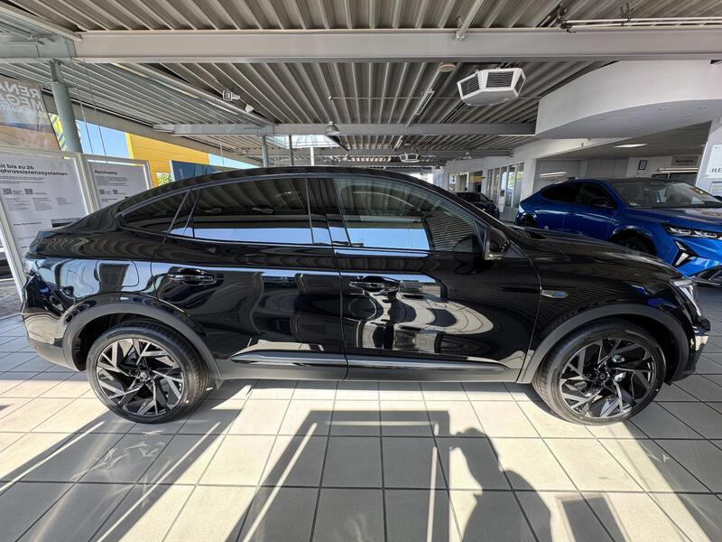 Fahrzeugabbildung Arkana ESPRIT ALPINE Full Hybrid 145 Bild 5 von 12