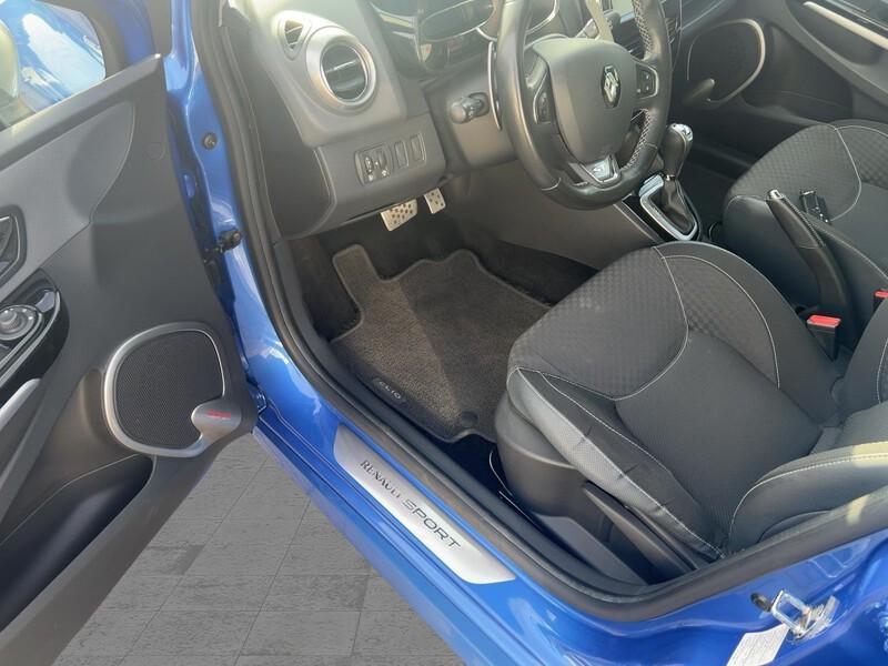 Fahrzeugabbildung Clio ABS Fahrerairbag ESP ZV Bild 7 von 21