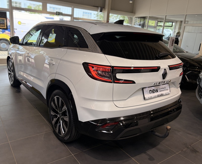 Fahrzeugabbildung Austral Techno Full Hybrid 200 PS Bild 27 von 50