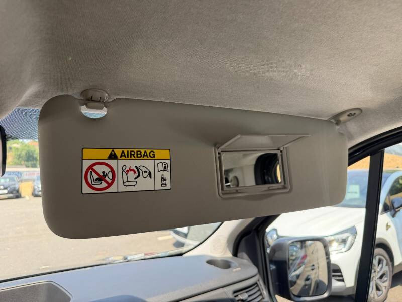 Renault Trafic Combi