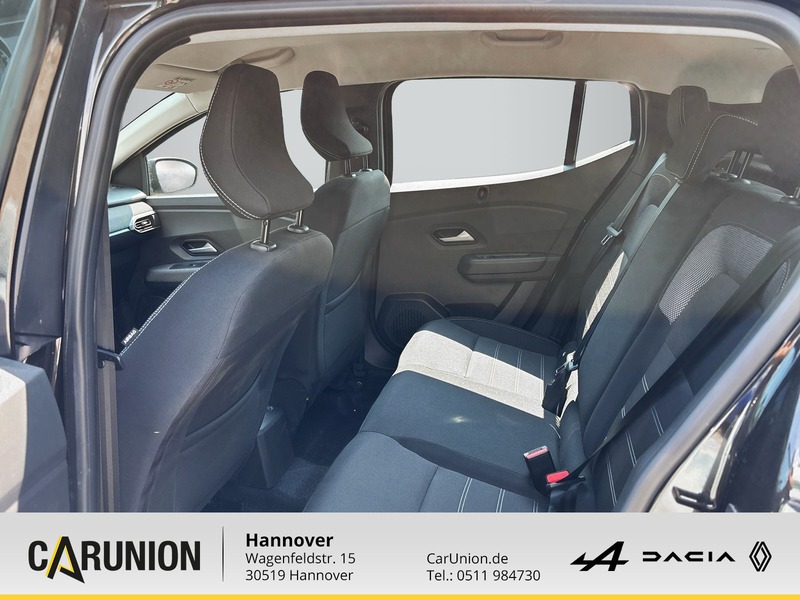 Fahrzeugabbildung Sandero Stepway Expression TCe 90 Bild 8 von 12