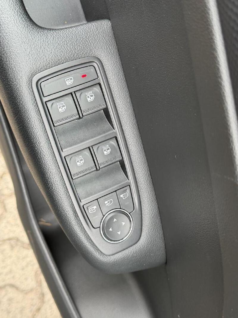Fahrzeugabbildung Arkana TCe 140 EDC 1.3 Bild 15 von 16