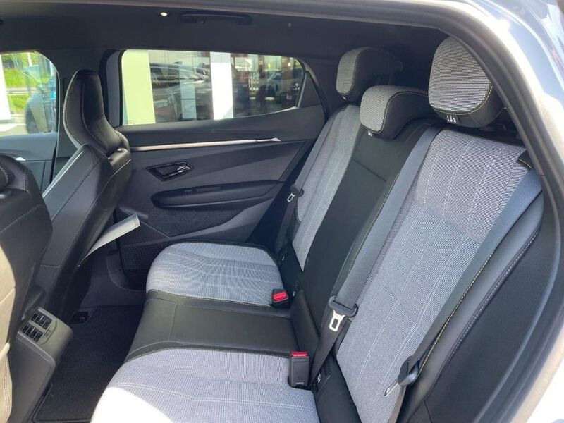 Fahrzeugabbildung Megane E-TECH 100% ele  100% elektrisch Bild 6 von 10