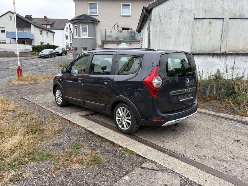 Dacia Lodgy