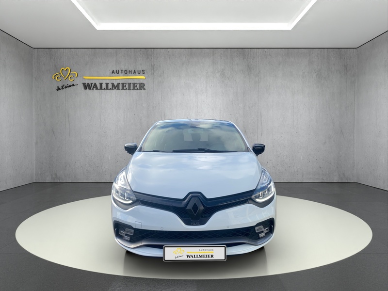 Fahrzeugabbildung Clio Sport TCe 200 Bild 2 von 15