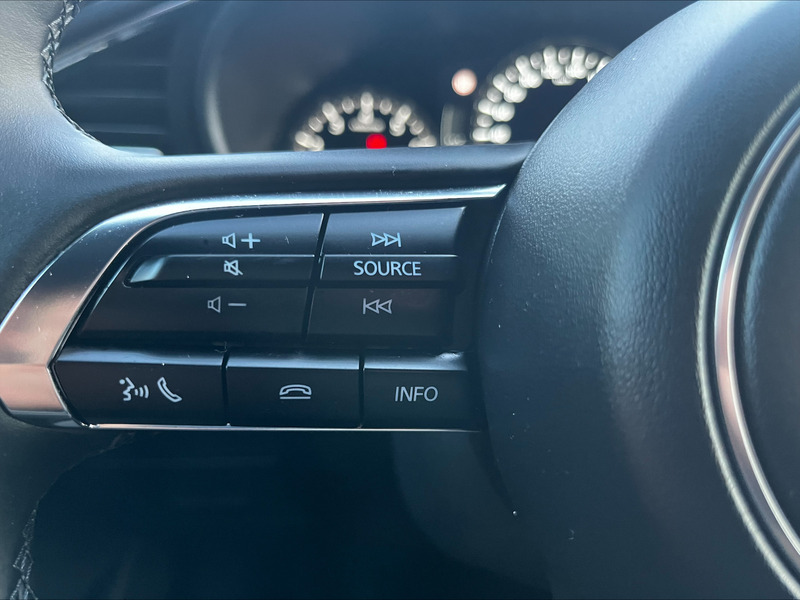 Fahrzeugabbildung 3 2.5L e-SKYACTIV G 140ps 6AT FWD Exclusive-line Bild 19 von 22