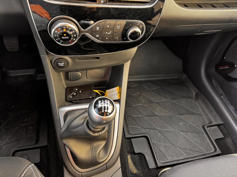 Fahrzeugabbildung Clio LED+SITZH+NAVI Bild 20 von 21