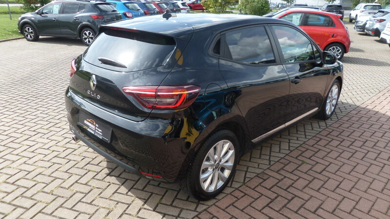 Fahrzeugabbildung Clio Sitzheizung vorn Einparkhilfe hinten Bild 4 von 15
