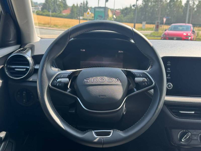 Fahrzeugabbildung Fabia *Klima/CarPlay/EPH* Bild 11 von 12