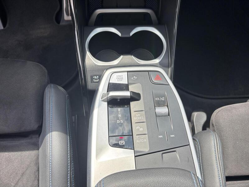 BMW X1 U11
